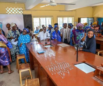 people in science lab